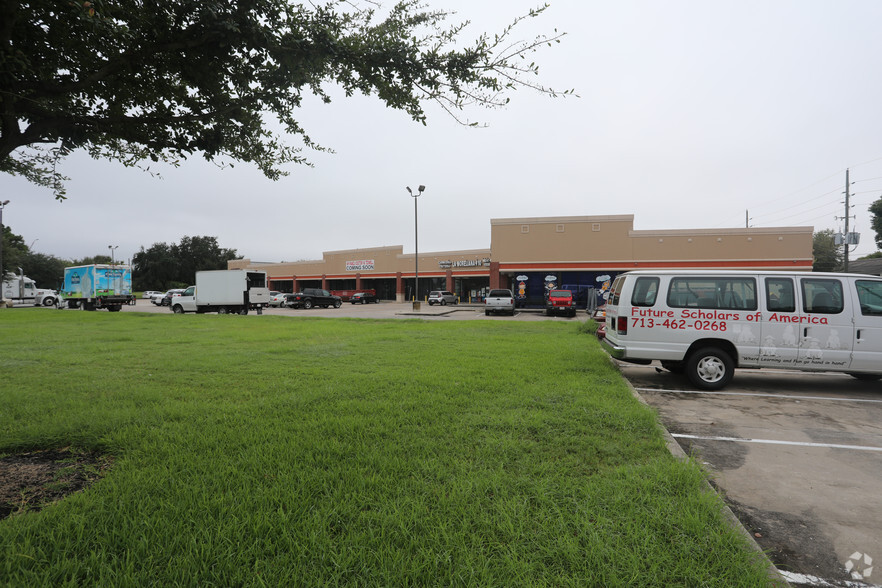 Primary Photo Of 7306 W Tidwell Rd, Houston General Retail For Sale