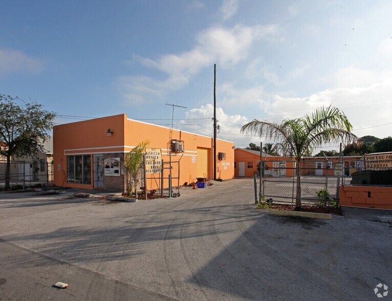 Primary Photo Of 341 SE 2nd Ave, Delray Beach Restaurant For Sale