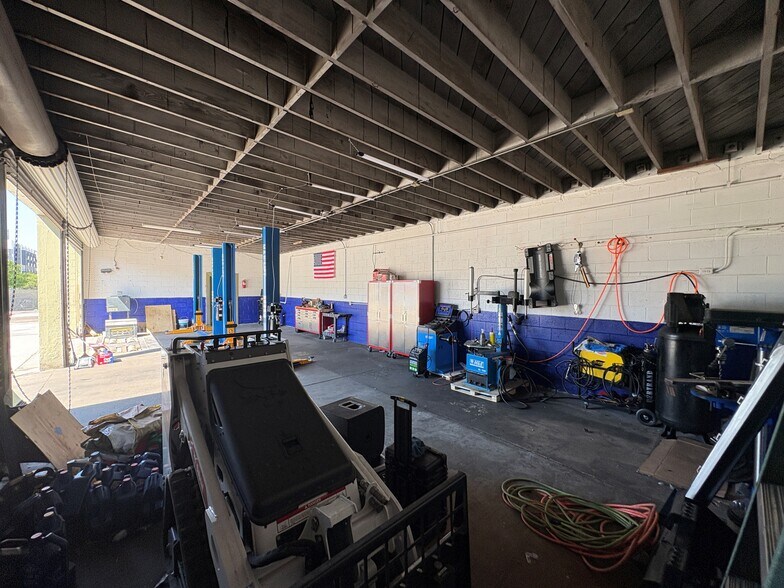 More Photos Of 301 16th St, San Diego Auto Repair For Sale