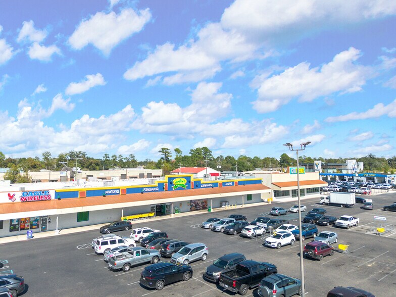 More Photos Of 414 W Highway 30, Gonzales General Retail For Sale