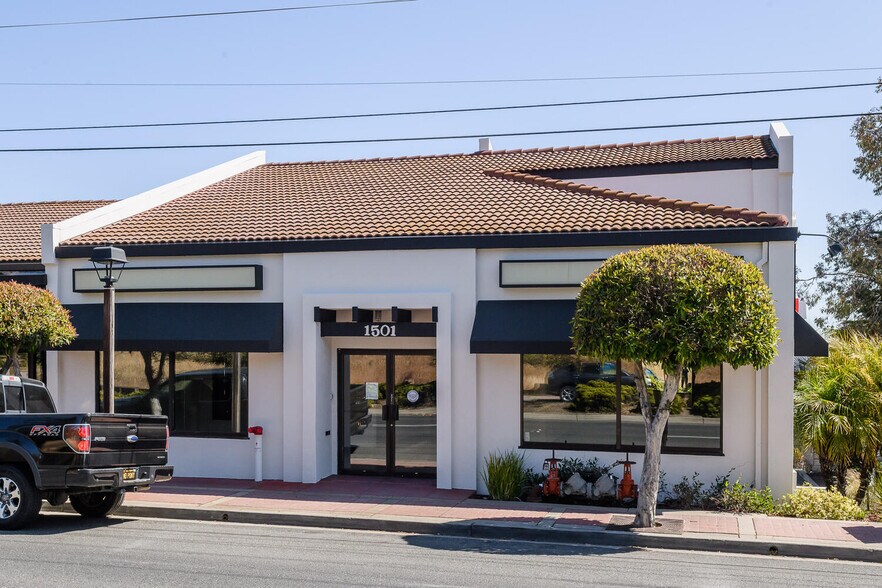 More Photos Of 1501 El Camino Real, Belmont Storefront Retail Office For Lease