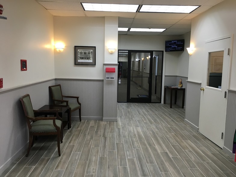 More Photos Of 117-123 W Gay St, West Chester Office For Lease