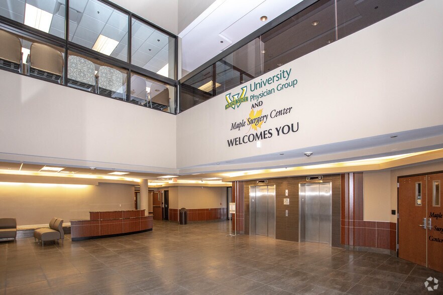 More Photos Of 1560 E Maple Rd, Troy Medical For Lease