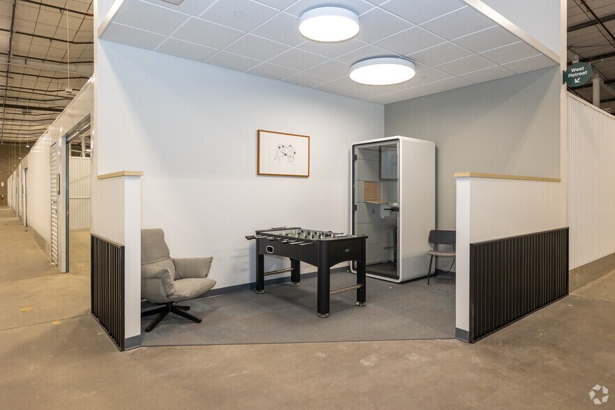 More Photos Of 5180 Fox St, Denver Warehouse For Lease