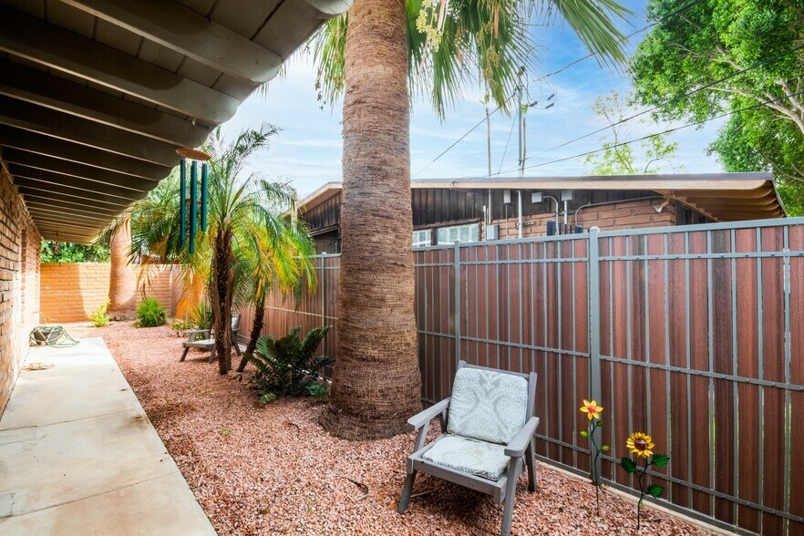 More Photos Of 207 E Monterey Way, Phoenix Office Residential For Sale