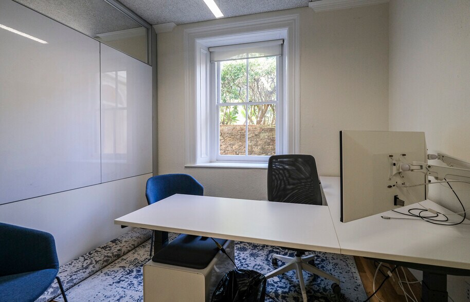 More Photos Of 925 De La Vina St, Santa Barbara Office For Lease
