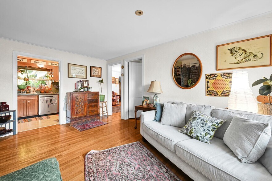 More Photos Of 1305 Hampden Blvd, Reading Multifamily For Sale