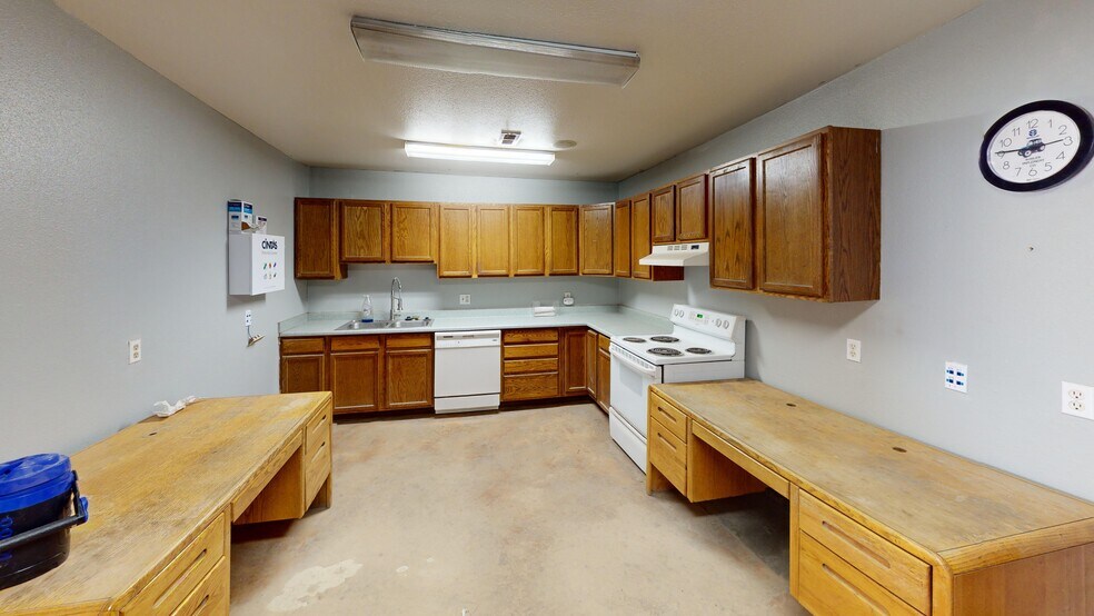 More Photos Of 97 N Fabrication Dr, Pueblo Warehouse For Lease