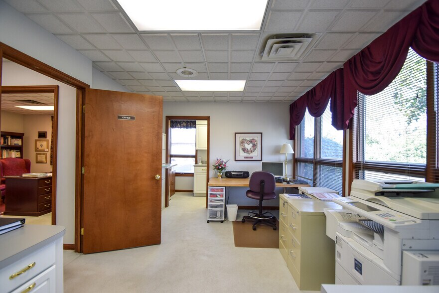 More Photos Of 6373 Kittyhawk Commons Blvd, Dayton Office For Lease