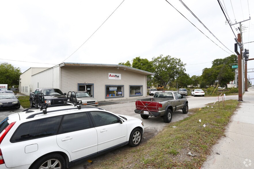 More Photos Of 4500 Clark Rd, Sarasota Office For Lease