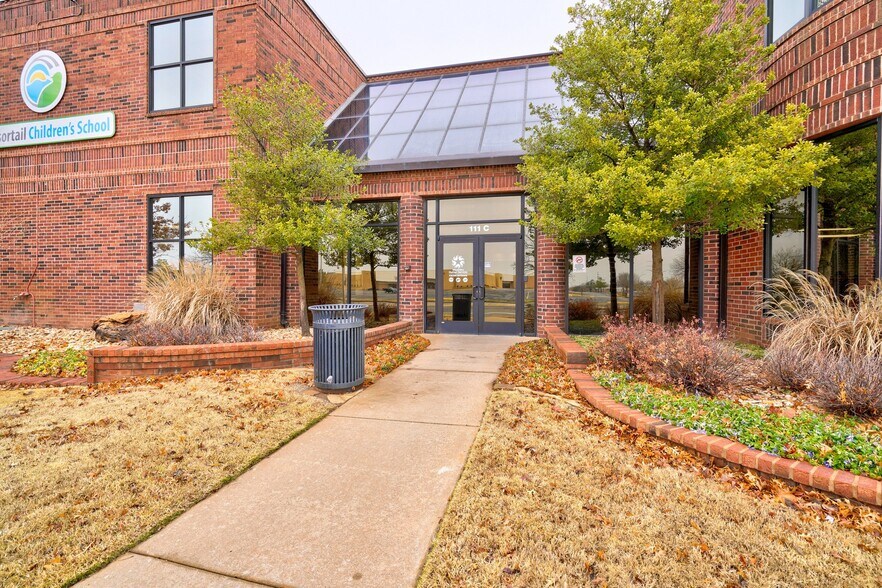 More Photos Of 111 SW C Ave, Lawton Medical For Sale