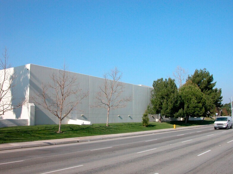 Primary Photo Of 2712 McGaw Ave, Irvine Warehouse For Lease