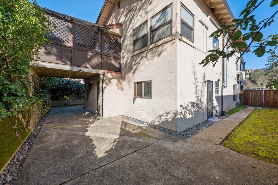 More Photos Of 1851 2nd St, San Rafael Apartments For Sale