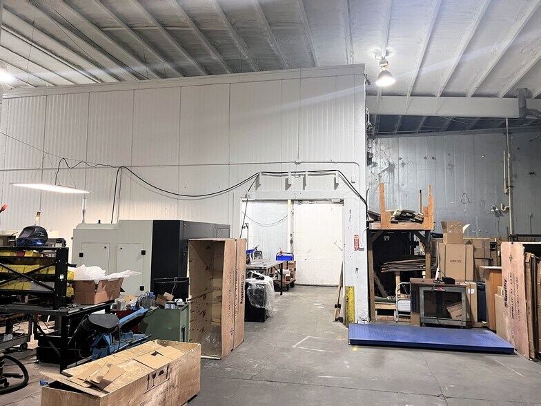 More Photos Of 170 Aprill Dr, Ann Arbor Warehouse For Lease