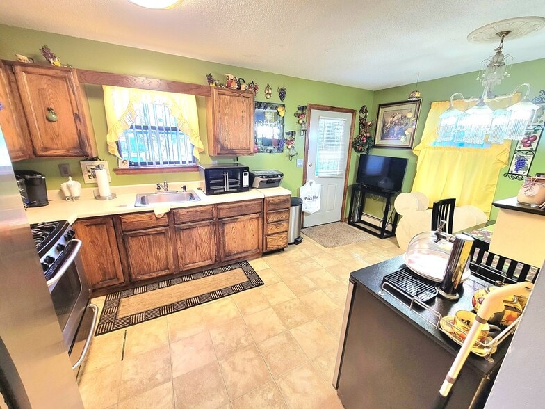 More Photos Of 270-276 Bellevue St, Hartford Apartments For Sale