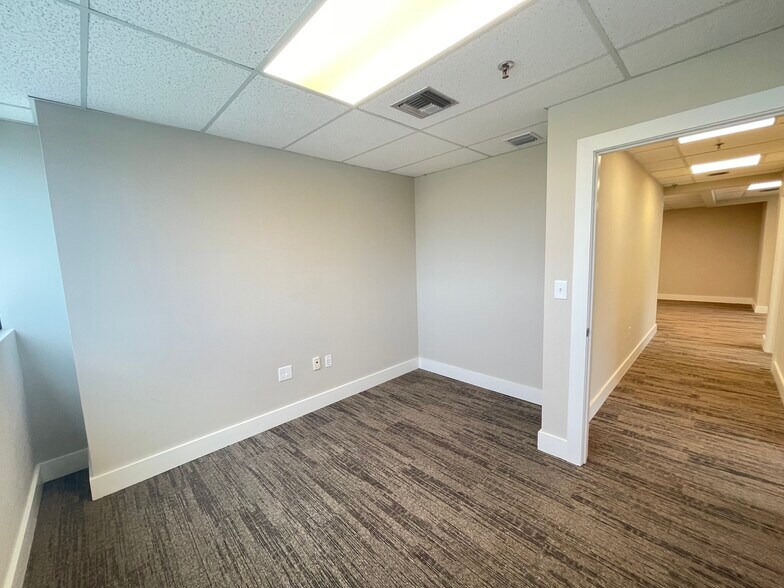 More Photos Of 633 S Andrews Ave, Fort Lauderdale Office For Lease