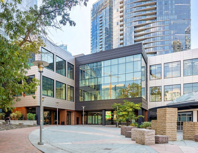 More Photos Of 550 106th Ave NE, Bellevue General Retail For Lease