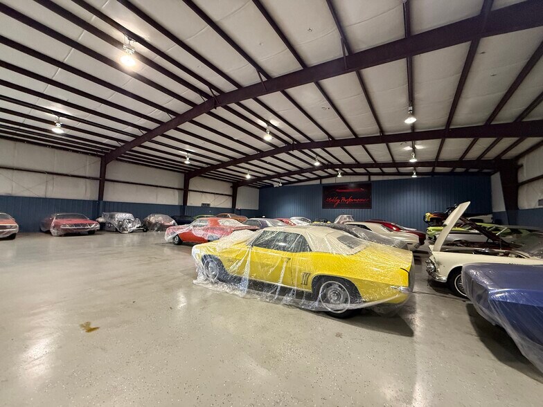 More Photos Of 951 Columbia Memorial Pky, Kemah Warehouse For Lease