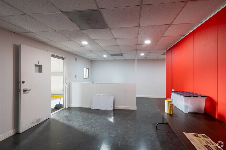 More Photos Of 13523 Conklin Ln, Houston Warehouse For Lease