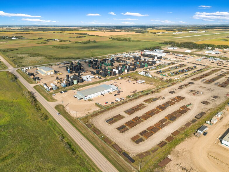 More Photos Of 501075 RR 14, Lloydminster Manufacturing For Sale