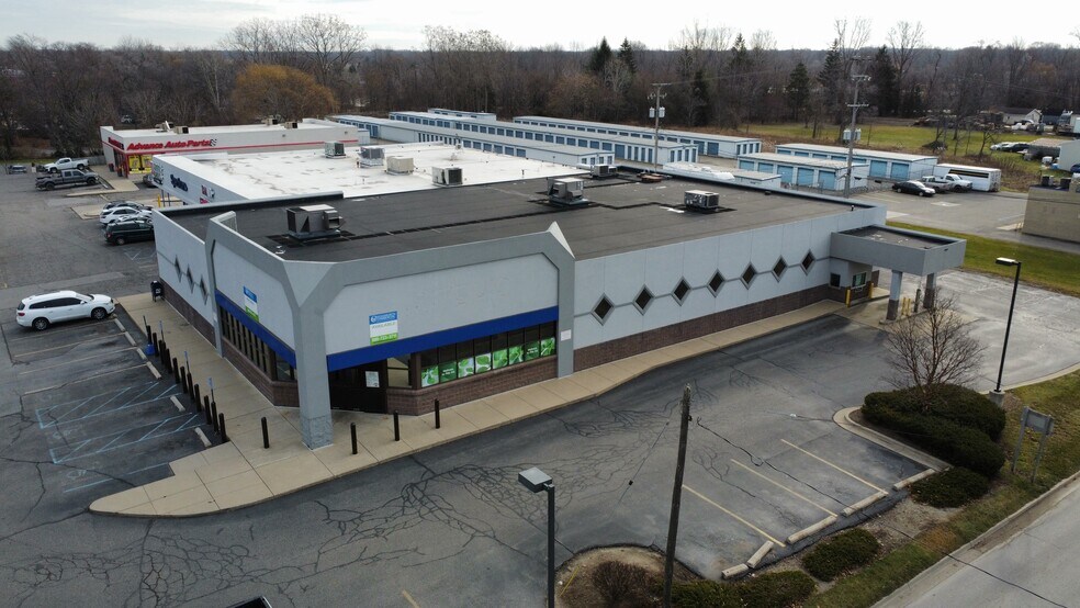 Primary Photo Of 1002 E Main St, Owosso Unknown For Lease