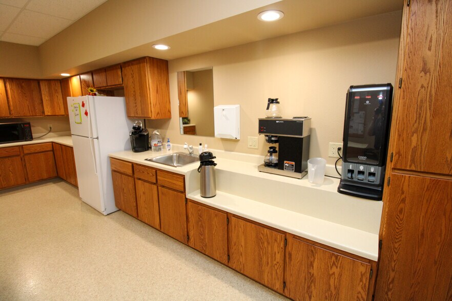 More Photos Of 100 E 3rd St, Galva Office For Sale