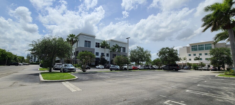 More Photos Of 7950 NW 53rd St, Doral Medical For Sale