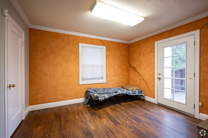 More Photos Of 3503 Pacheco Blvd, Martinez Warehouse For Lease