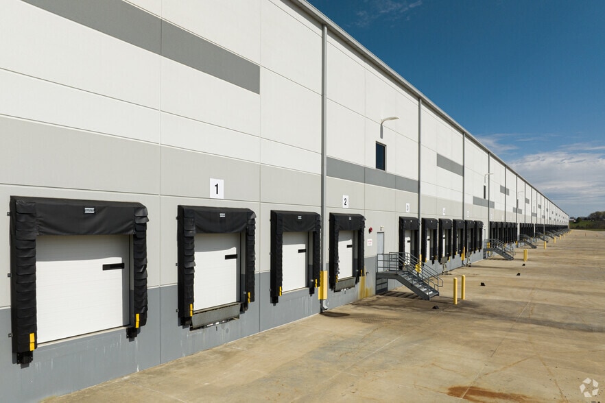 More Photos Of 201 Richard Knock Hwy, Walton Distribution For Lease