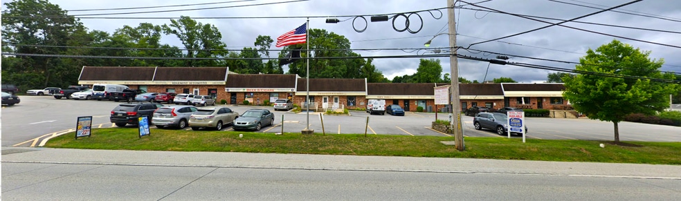 Primary Photo Of 5038-5050 W Chester Pike, Edgemont Storefront For Lease