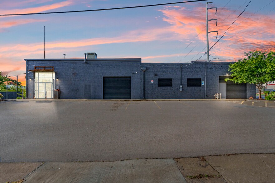 More Photos Of 621 S Kenosha Ave, Tulsa Auto Repair For Sale