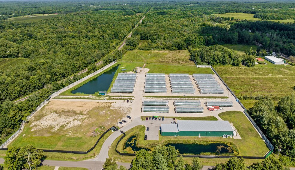 More Photos Of 186 W Howard St, Breedsville Warehouse For Sale