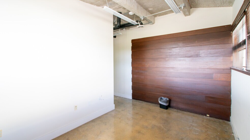 More Photos Of 1125 NE 125th St, North Miami Office For Lease