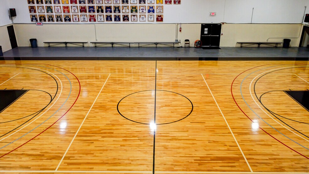 More Photos Of 950 S Central Ave, Compton Schools For Sale