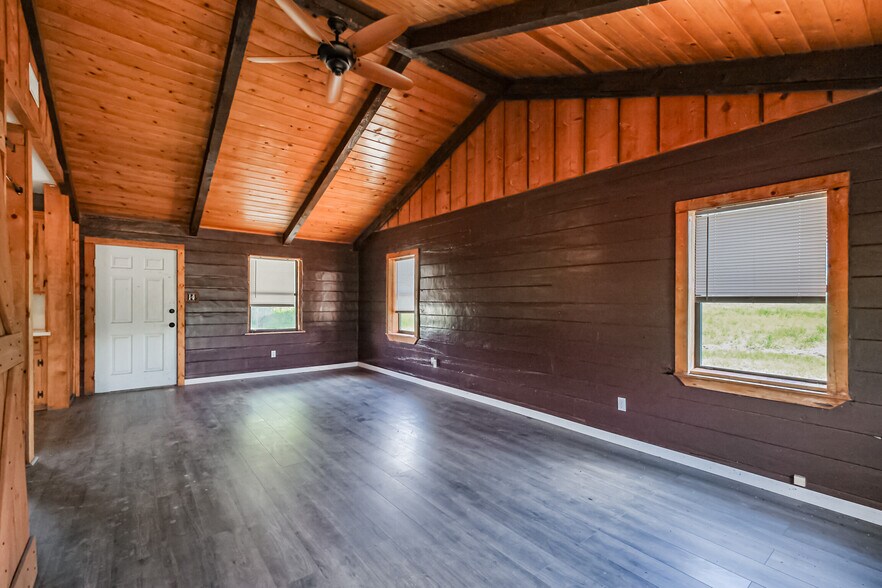 More Photos Of 17857 State Highway 36 S, Somerville Freestanding For Sale