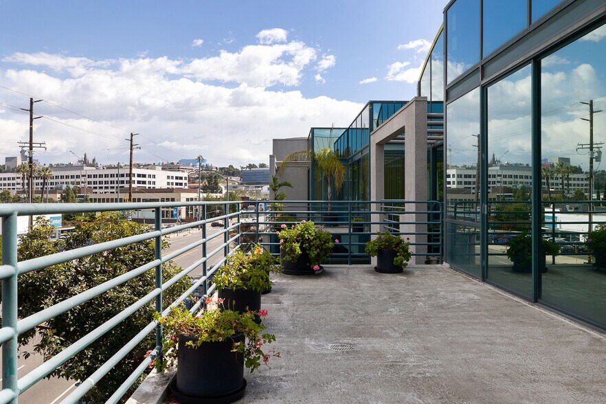 More Photos Of 4123 Lankershim Blvd, North Hollywood Loft Creative Space For Sale