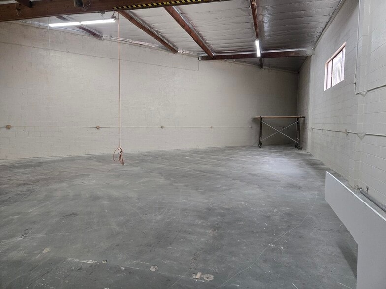 More Photos Of 11800 Sheldon St, Sun Valley Warehouse For Lease