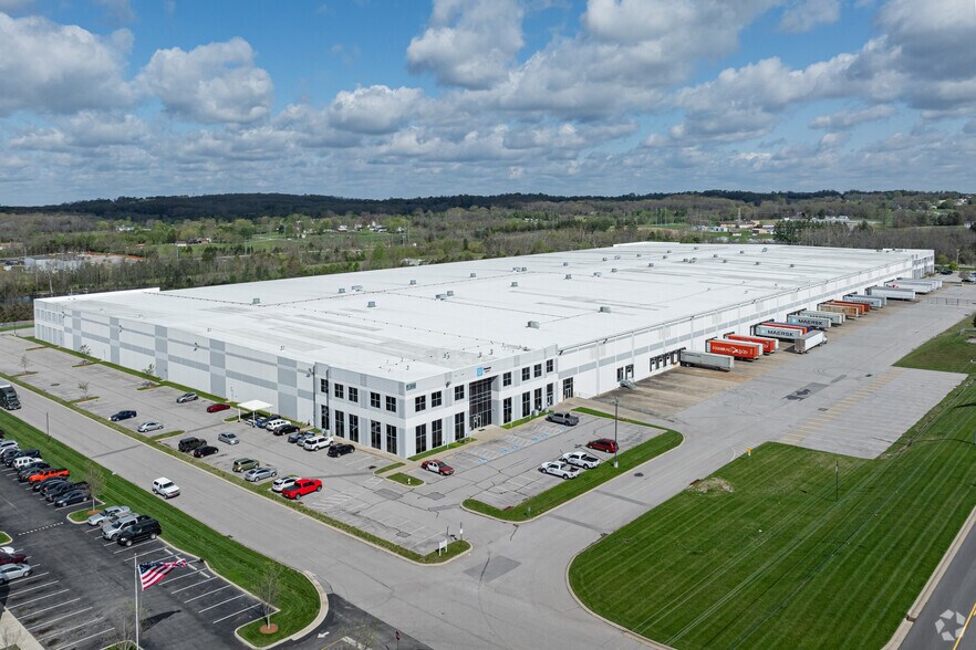 More Photos Of 14840 Central Pike, Lebanon Distribution For Lease