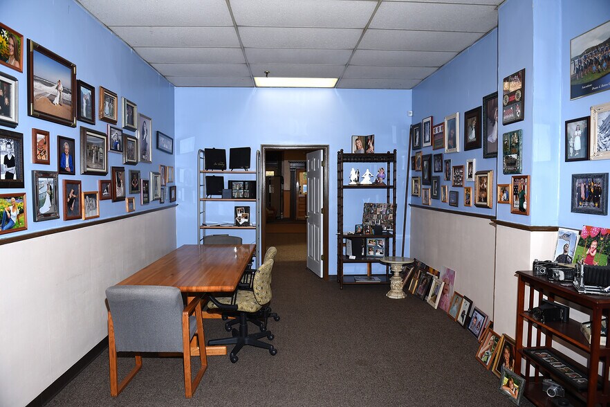 More Photos Of 1493 Old Butler Plank Rd, Glenshaw Office For Sale