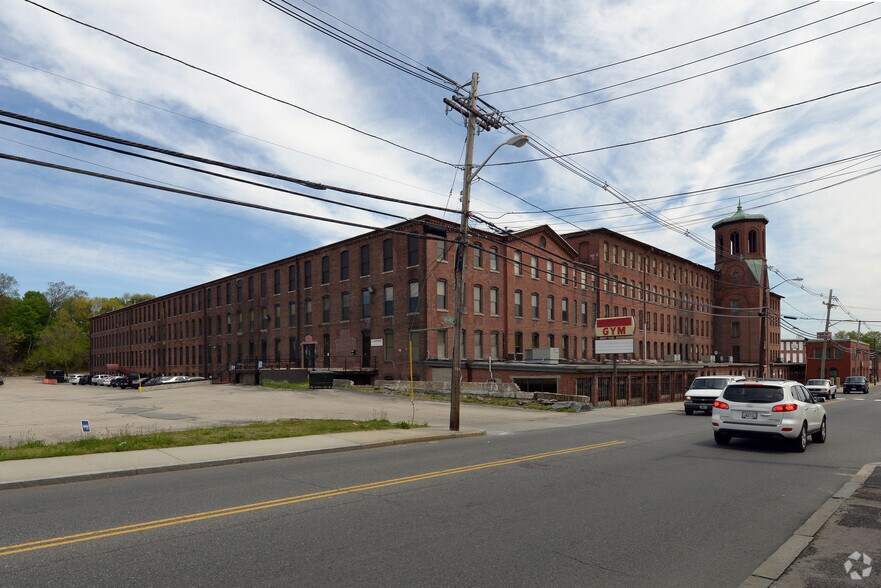 More Photos Of 725 Branch Ave, Providence Multifamily For Sale