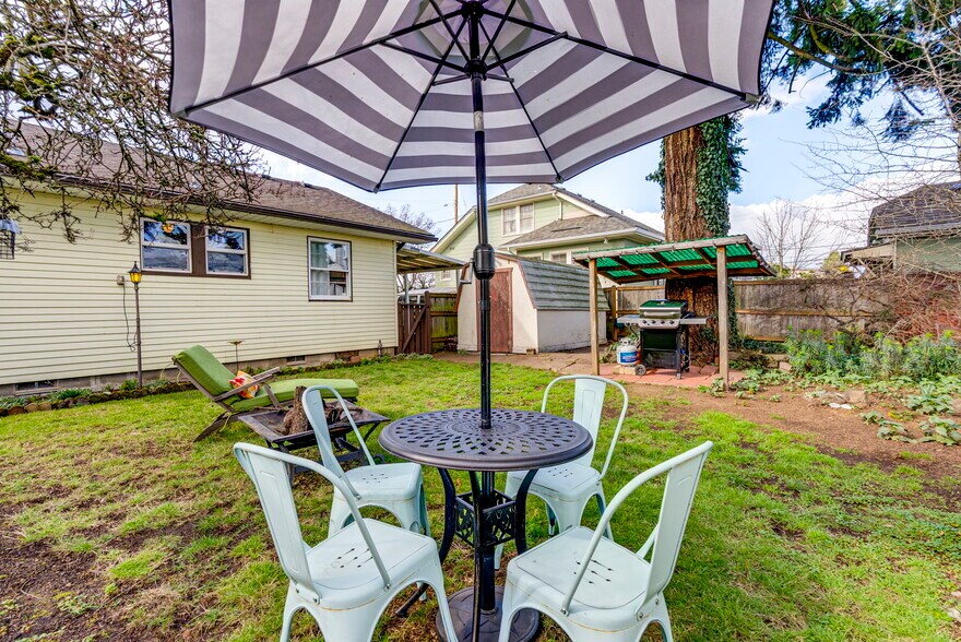 More Photos Of 5254 SE 74th Ave, Portland Flex For Sale