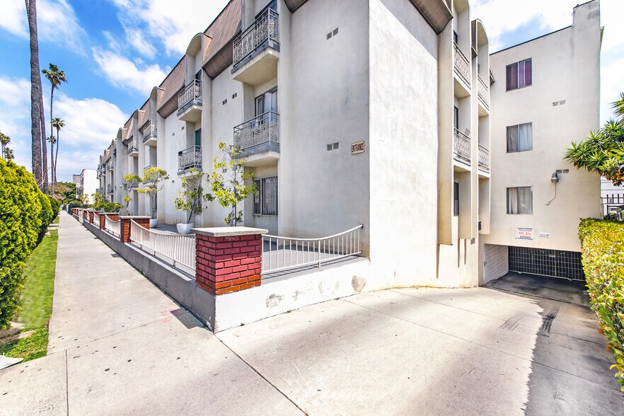 More Photos Of 130 N Alexandria Ave, Los Angeles Apartments For Sale
