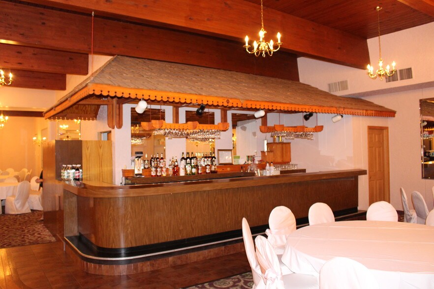 More Photos Of 10625 Ridgeland Ave, Chicago Ridge Lodge Meeting Hall For Sale