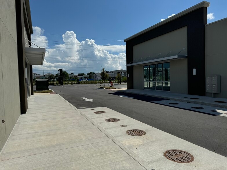 More Photos Of 6924 Old Big Bend Rd, Gibsonton Medical For Sale