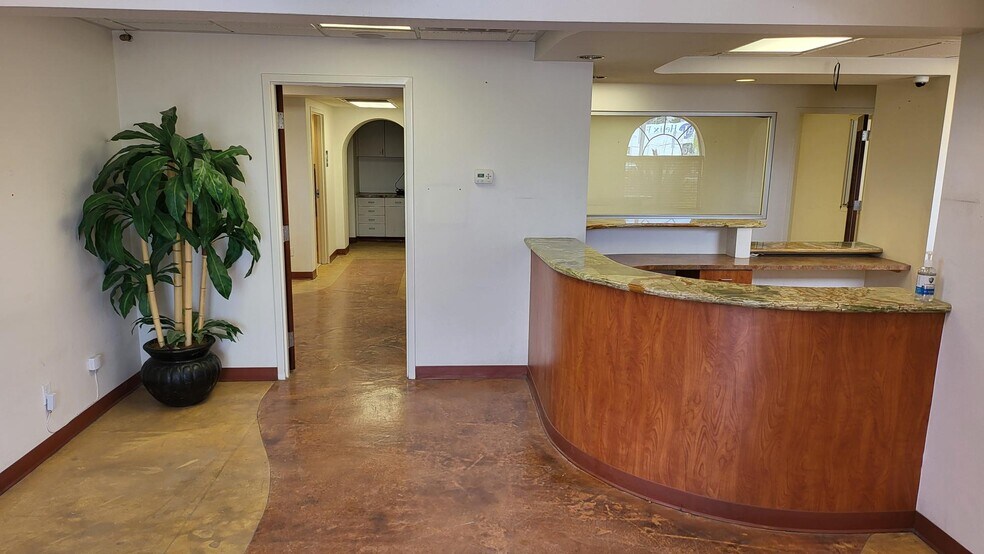 More Photos Of 1825 E Flamingo Rd, Las Vegas Office For Sale