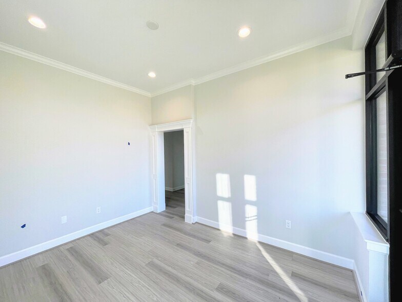 More Photos Of 7700 Preston Rd, Frisco Medical For Sale