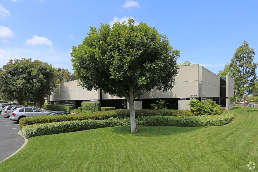 More Photos Of 2237 Faraday Ave, Carlsbad Unknown For Lease