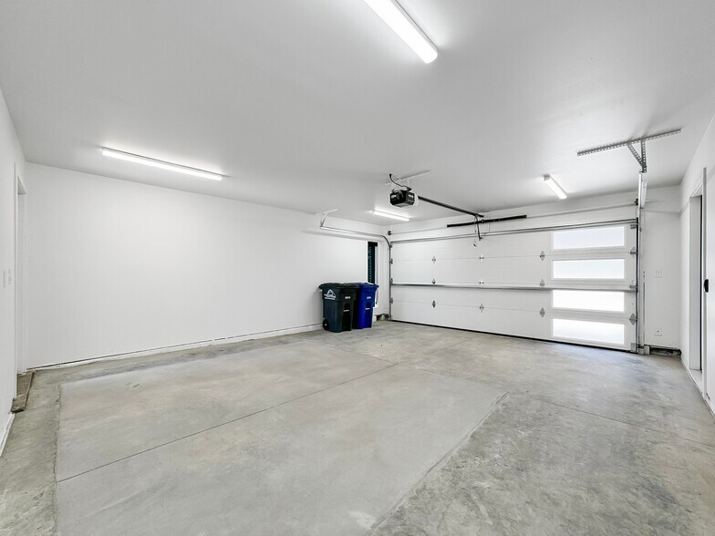 More Photos Of 1200 Keosauqua Way, Des Moines Apartments For Sale