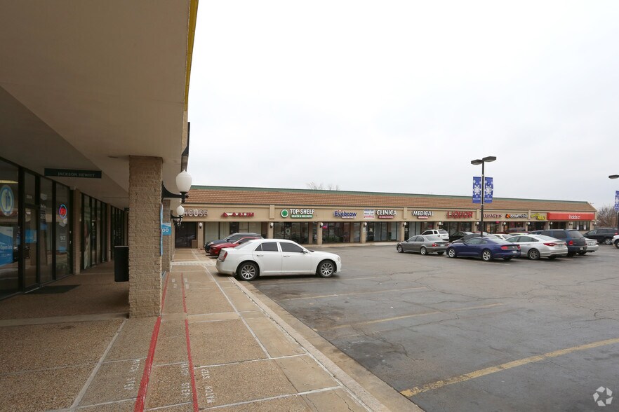 More Photos Of 2500-2536 N Meridian Ave, Oklahoma City General Retail For Lease