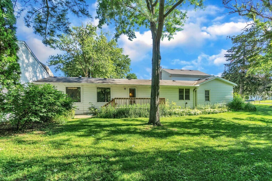 More Photos Of 121 S 5th St, Evansville Assisted Living For Sale